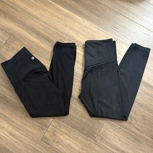 Athleta women’s Salutation Stash 7/8 tight and Elation Garment Dye leggings